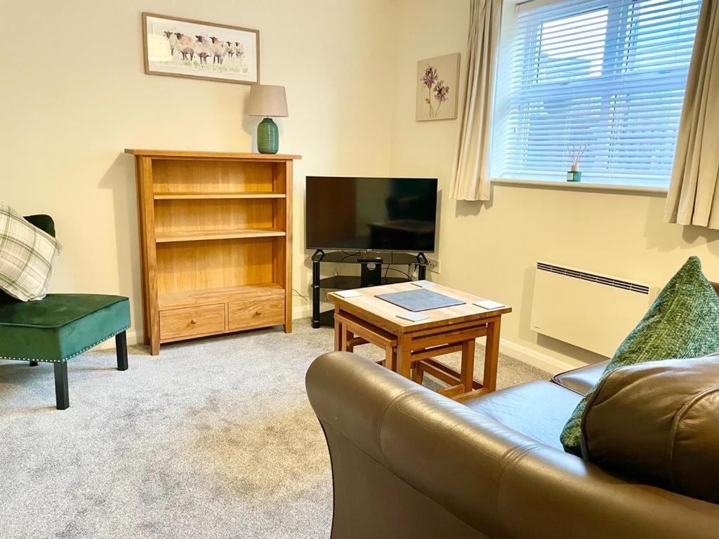 1 Merchants Gate - 2 Bedroom, City Apartment With Private Parking York Exterior photo
